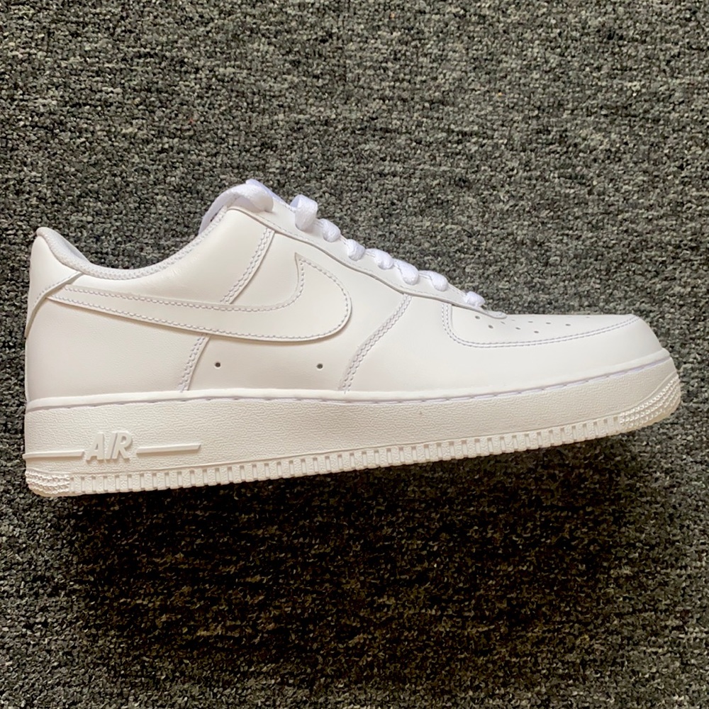 White Nike Airforce 1s Size 11